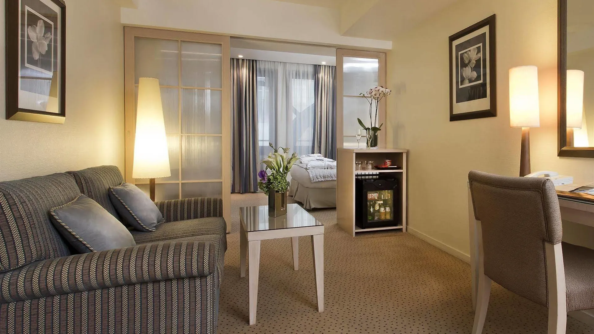 Hotel Le Pera Παρίσι 4*,