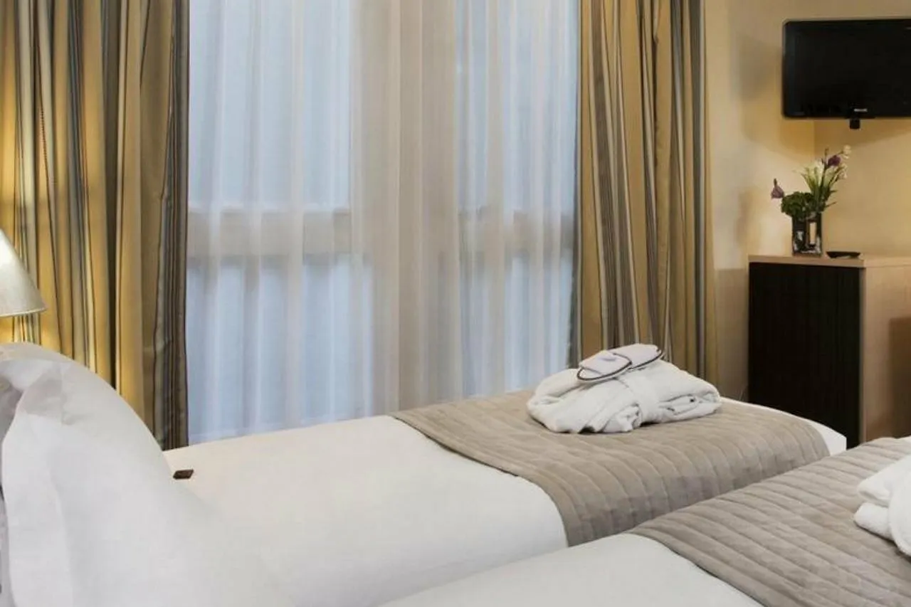 Hotel Le Pera Παρίσι