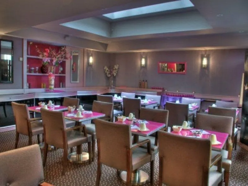 Hotel Le Pera Париж