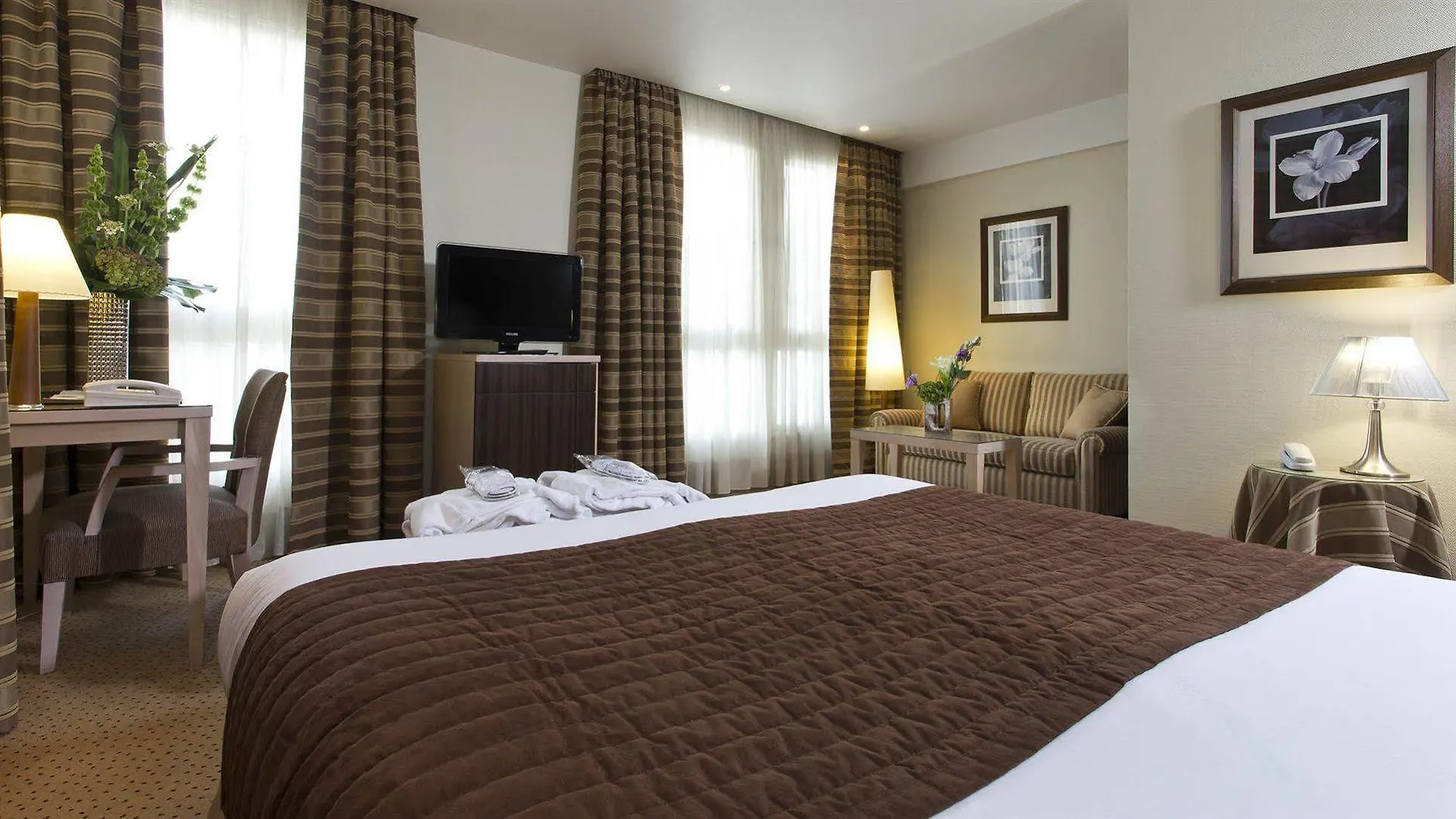 ****  Hotel Le Pera Párizs Franciaország